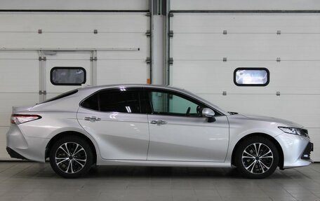 Toyota Camry, 2020 год, 2 897 000 рублей, 4 фотография