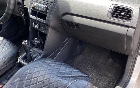 Volkswagen Polo VI (EU Market), 2011 год, 600 000 рублей, 19 фотография