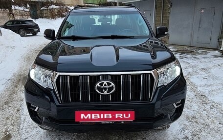 Toyota Land Cruiser Prado 150 рестайлинг 2, 2018 год, 4 650 000 рублей, 2 фотография