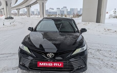 Toyota Camry, 2021 год, 2 750 000 рублей, 2 фотография