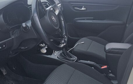 KIA Rio IV, 2018 год, 1 250 000 рублей, 5 фотография