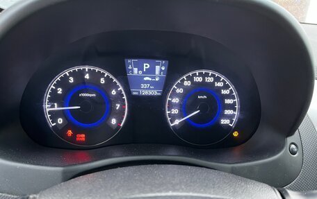 Hyundai Solaris II рестайлинг, 2012 год, 900 000 рублей, 15 фотография