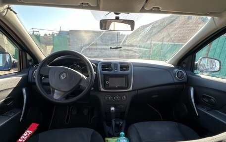 Renault Logan II, 2014 год, 800 000 рублей, 9 фотография