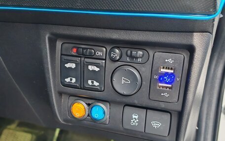 Honda Freed I, 2011 год, 1 090 000 рублей, 14 фотография