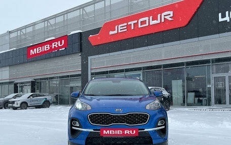 KIA Sportage IV рестайлинг, 2020 год, 2 390 000 рублей, 2 фотография