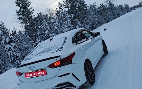 Hyundai Solaris II рестайлинг, 2018 год, 1 200 000 рублей, 1 фотография