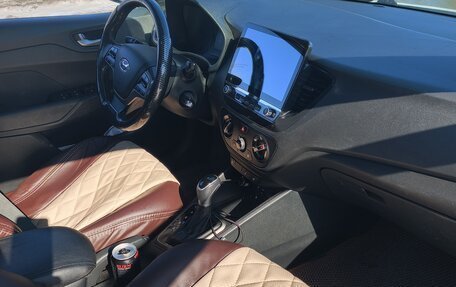 Hyundai Solaris II рестайлинг, 2018 год, 1 200 000 рублей, 17 фотография