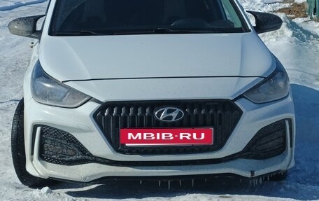 Hyundai Solaris II рестайлинг, 2018 год, 1 200 000 рублей, 16 фотография