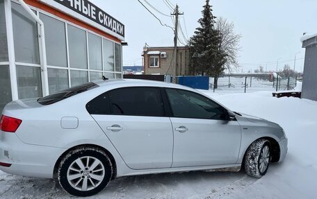 Volkswagen Jetta VI, 2013 год, 1 050 000 рублей, 3 фотография