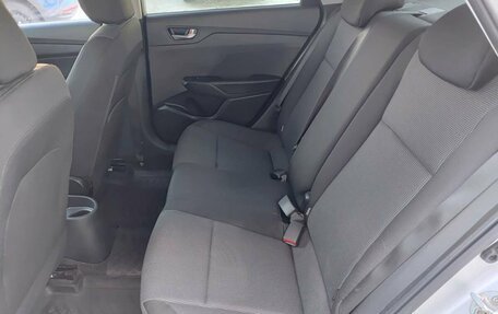 Hyundai Solaris II рестайлинг, 2018 год, 1 199 800 рублей, 15 фотография