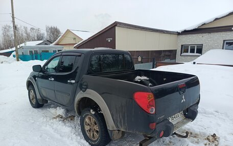 Mitsubishi L200 IV рестайлинг, 2013 год, 1 200 000 рублей, 2 фотография