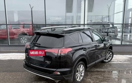 Toyota RAV4, 2017 год, 2 175 000 рублей, 4 фотография