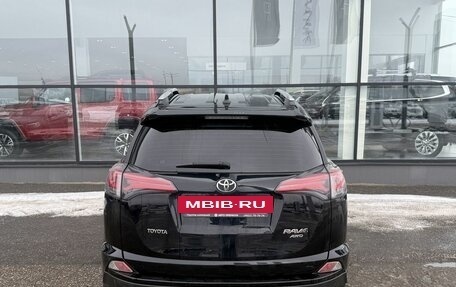 Toyota RAV4, 2017 год, 2 175 000 рублей, 3 фотография