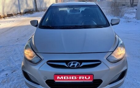 Hyundai Solaris II рестайлинг, 2011 год, 535 000 рублей, 3 фотография