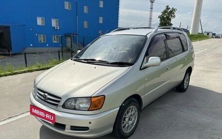 Toyota Ipsum II, 1998 год, 550 000 рублей, 3 фотография