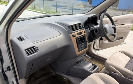 Toyota Ipsum II, 1998 год, 550 000 рублей, 19 фотография