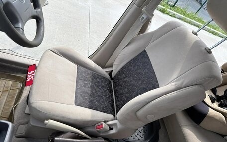 Toyota Ipsum II, 1998 год, 550 000 рублей, 18 фотография