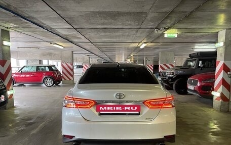 Toyota Camry, 2022 год, 4 000 000 рублей, 3 фотография