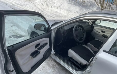 Mitsubishi Carisma I, 2001 год, 258 000 рублей, 12 фотография