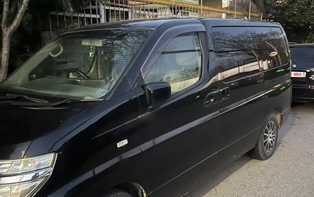 Nissan Elgrand III, 2005 год, 542 000 рублей, 2 фотография