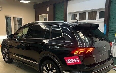 Volkswagen Tiguan II, 2024 год, 4 990 000 рублей, 5 фотография