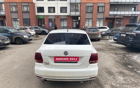 Volkswagen Polo VI (EU Market), 2016 год, 490 000 рублей, 2 фотография