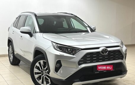 Toyota RAV4, 2021 год, 3 420 000 рублей, 3 фотография