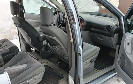Chrysler Town & Country IV, 2005 год, 1 170 000 рублей, 9 фотография