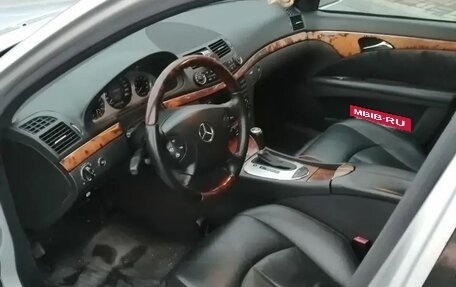 Mercedes-Benz E-Класс, 2002 год, 950 000 рублей, 8 фотография