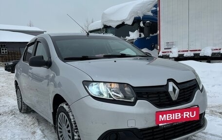 Renault Logan II, 2016 год, 450 000 рублей, 8 фотография