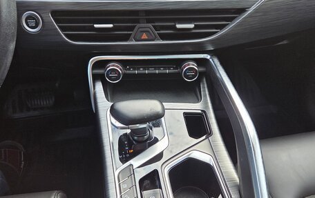 Geely Tugella FY11, 2022 год, 2 400 000 рублей, 16 фотография