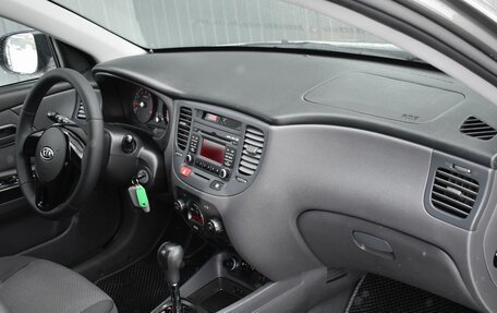 KIA Rio II, 2010 год, 619 999 рублей, 16 фотография