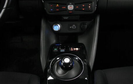 Nissan Leaf II, 2019 год, 1 950 000 рублей, 8 фотография