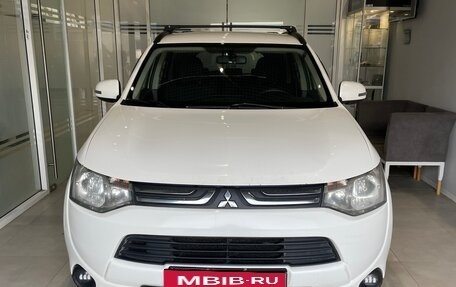 Mitsubishi Outlander III рестайлинг 3, 2013 год, 1 049 000 рублей, 2 фотография