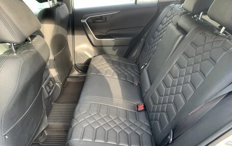 Toyota RAV4, 2022 год, 2 880 000 рублей, 21 фотография