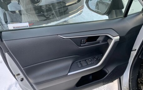 Toyota RAV4, 2022 год, 2 880 000 рублей, 15 фотография