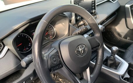 Toyota RAV4, 2022 год, 2 880 000 рублей, 24 фотография