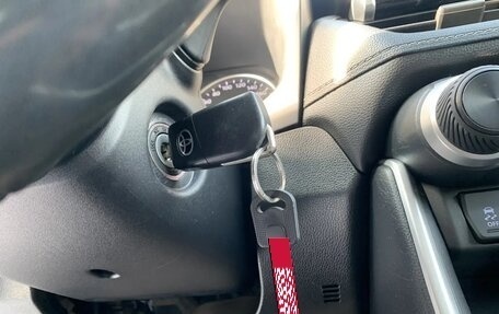 Toyota RAV4, 2022 год, 2 880 000 рублей, 26 фотография