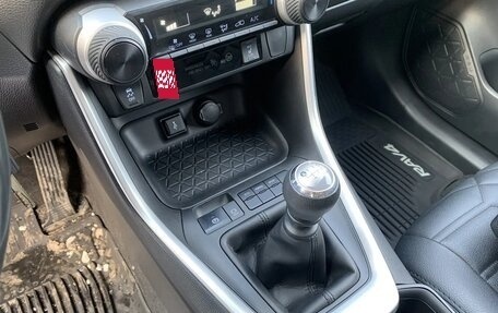 Toyota RAV4, 2022 год, 2 880 000 рублей, 27 фотография