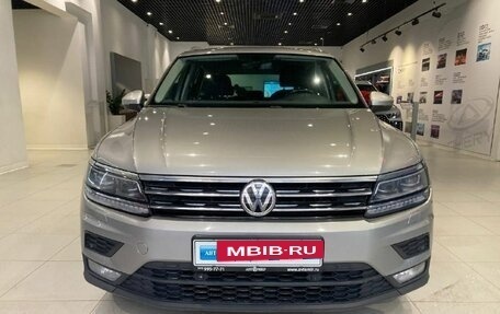 Volkswagen Tiguan II, 2017 год, 2 289 000 рублей, 2 фотография