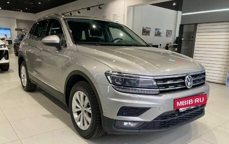 Volkswagen Tiguan II, 2017 год, 2 289 000 рублей, 3 фотография