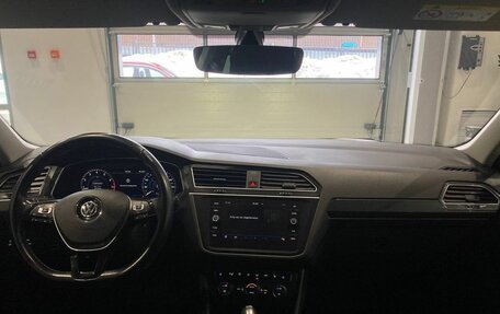 Volkswagen Tiguan II, 2017 год, 2 289 000 рублей, 11 фотография