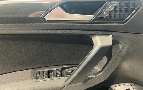 Volkswagen Tiguan II, 2017 год, 2 289 000 рублей, 19 фотография