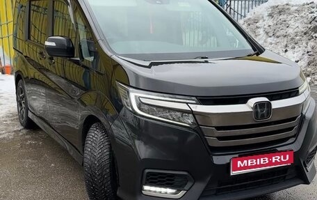 Honda Stepwgn IV, 2017 год, 1 999 999 рублей, 1 фотография