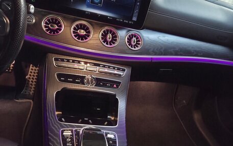 Mercedes-Benz E-Класс, 2018 год, 4 500 000 рублей, 17 фотография