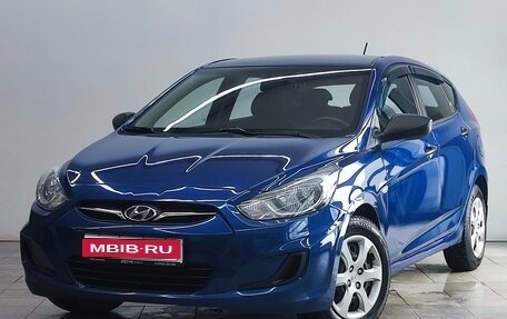 Hyundai Solaris II рестайлинг, 2011 год, 690 000 рублей, 1 фотография