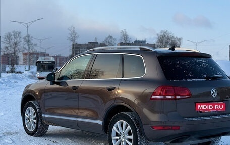Volkswagen Touareg III, 2012 год, 1 850 000 рублей, 2 фотография