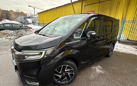 Honda Stepwgn IV, 2017 год, 1 999 999 рублей, 5 фотография