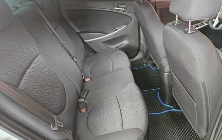 Hyundai Solaris II рестайлинг, 2013 год, 830 000 рублей, 13 фотография