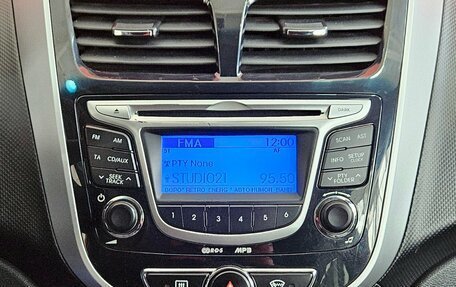 Hyundai Solaris II рестайлинг, 2013 год, 830 000 рублей, 14 фотография